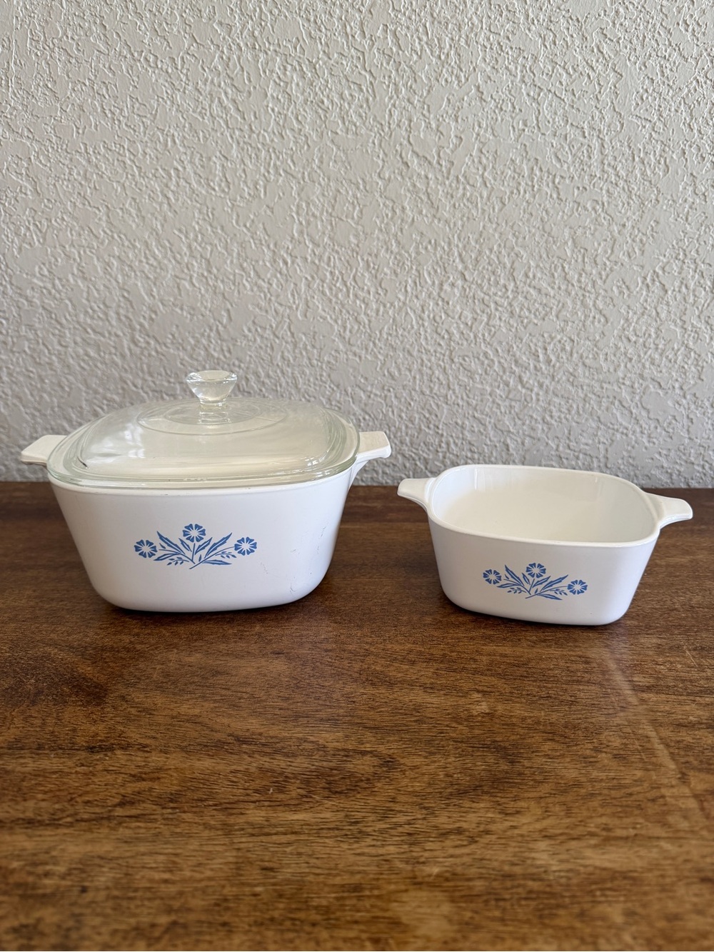 Vintage Corning Ware Lot Of 2 Square Dishes Blue Cornflower P-1 3/4B, P-43B Lid